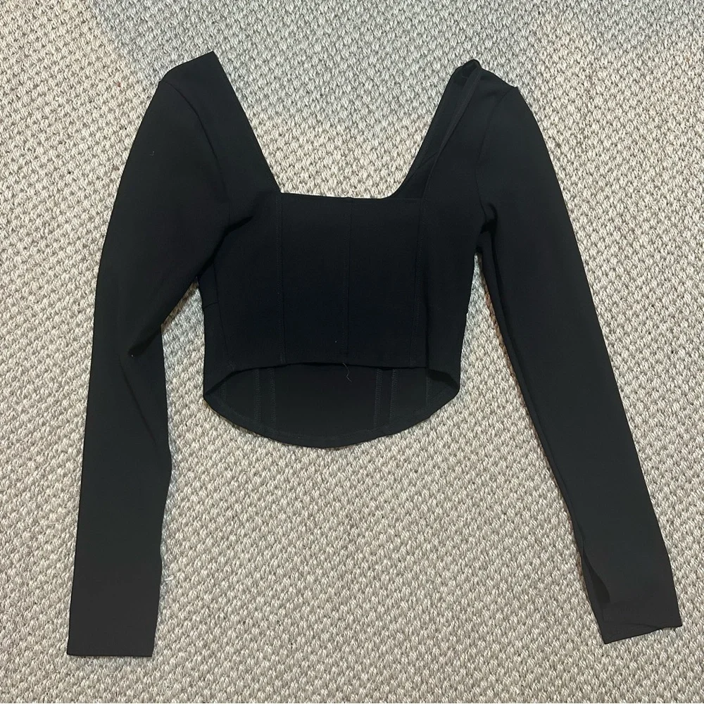 Abercrombie & Fitch black square